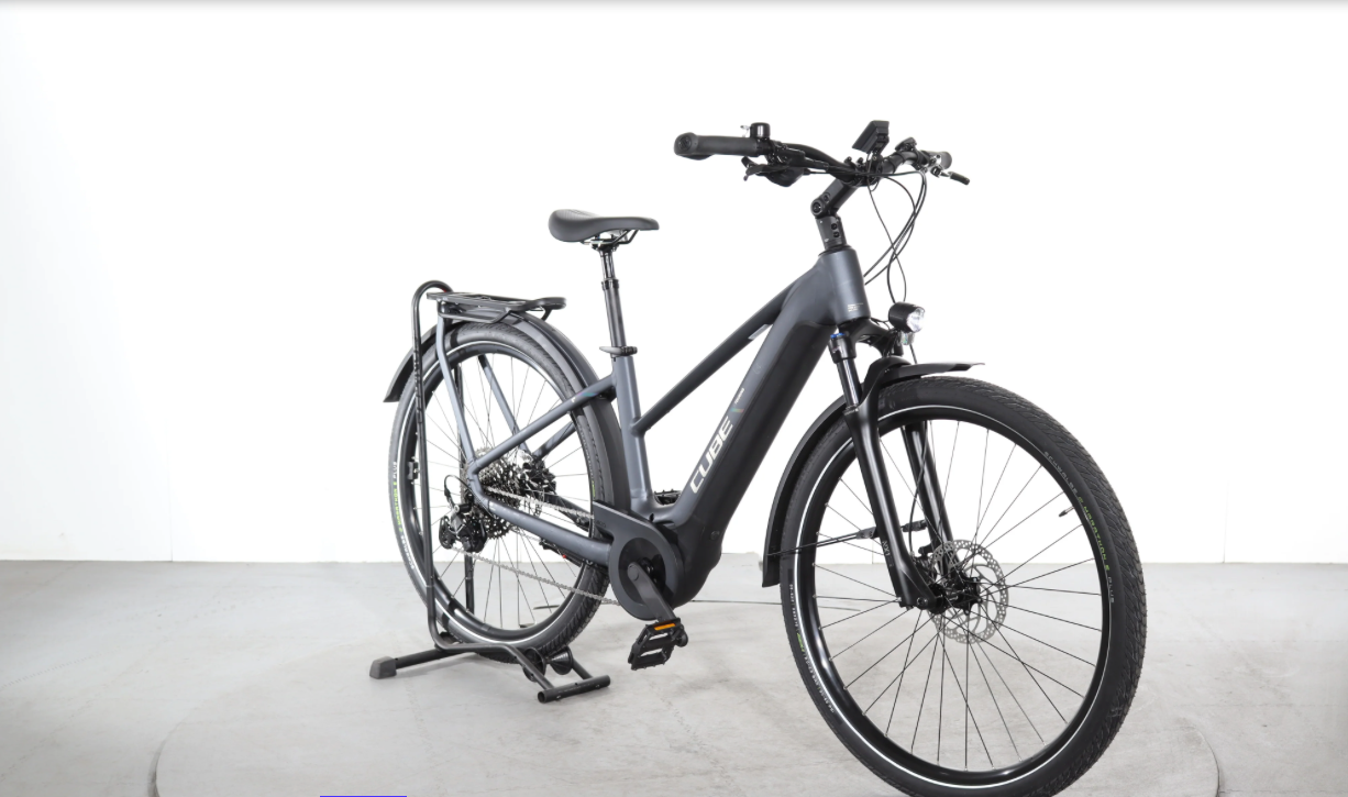 Cube Touring Hybrid ProModelljahr 2024