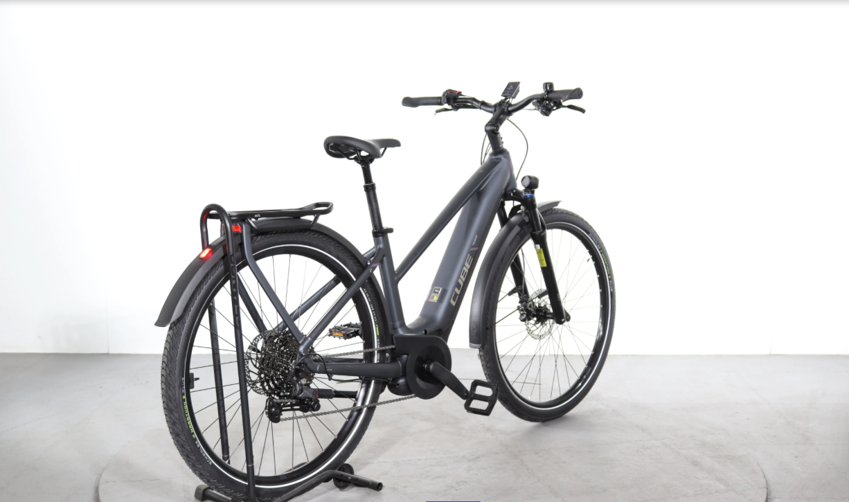 Cube Touring Hybrid ProModelljahr 2024