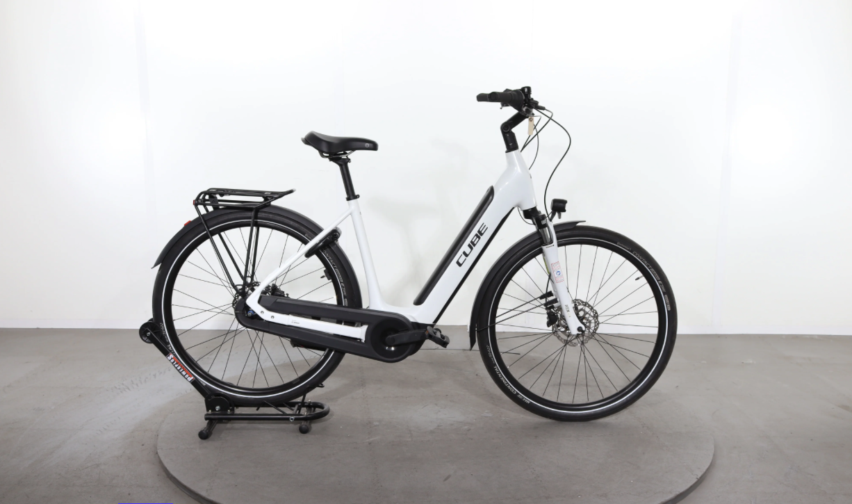Cube Supreme Sport Hybrid One Jahr 2024
