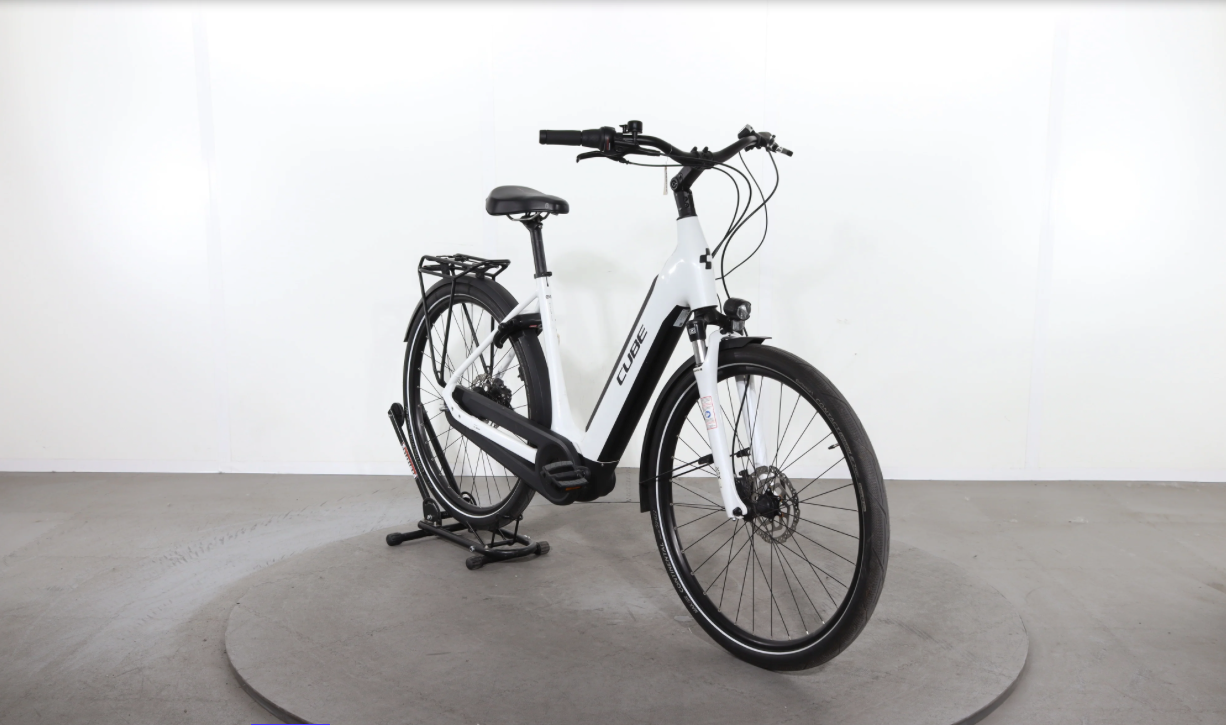 Cube Supreme Sport Hybrid One Jahr 2024