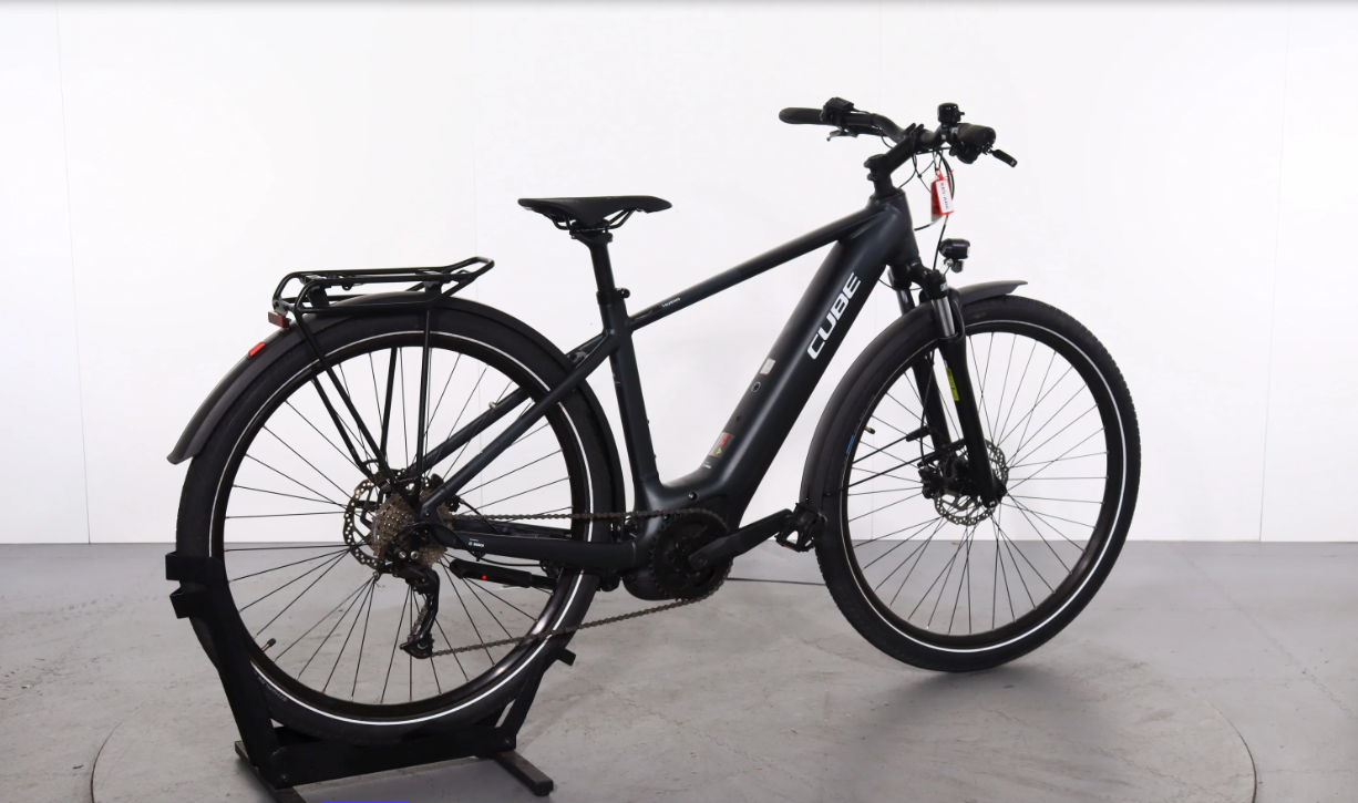 Cube Touring Hybrid Pro    Jahr 2023