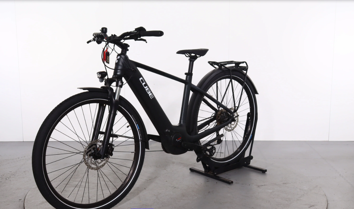 Cube Touring Hybrid Pro    Jahr 2023