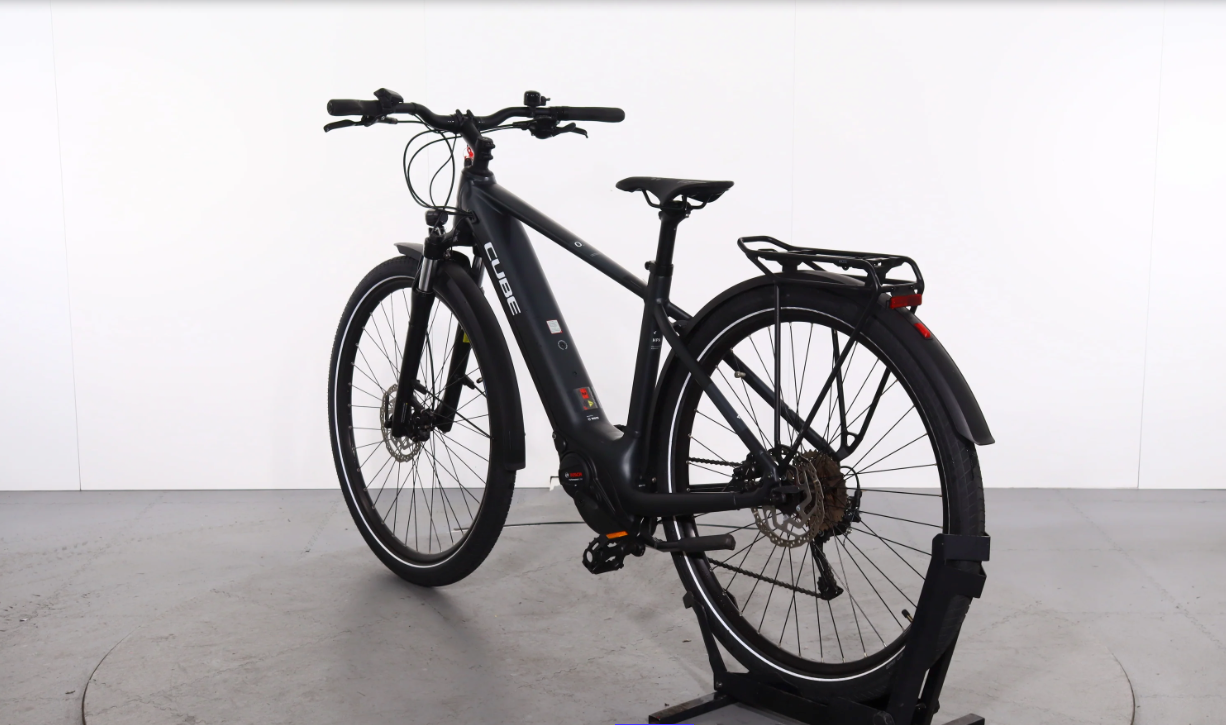 Cube Touring Hybrid Pro    Jahr 2023