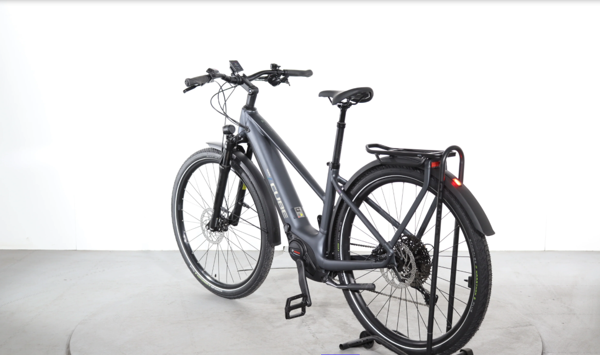 Cube Touring Hybrid Pro    Jahr 2024