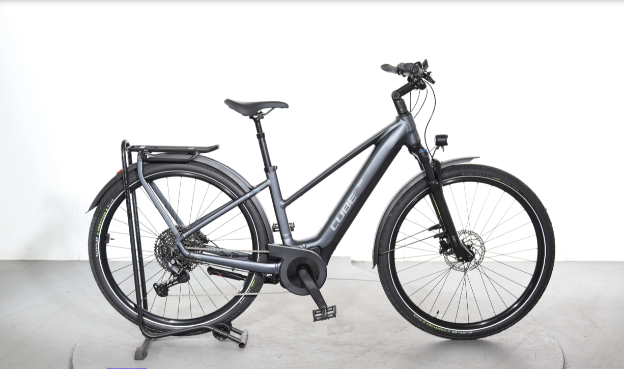 Cube Touring Hybrid Pro    Jahr 2024
