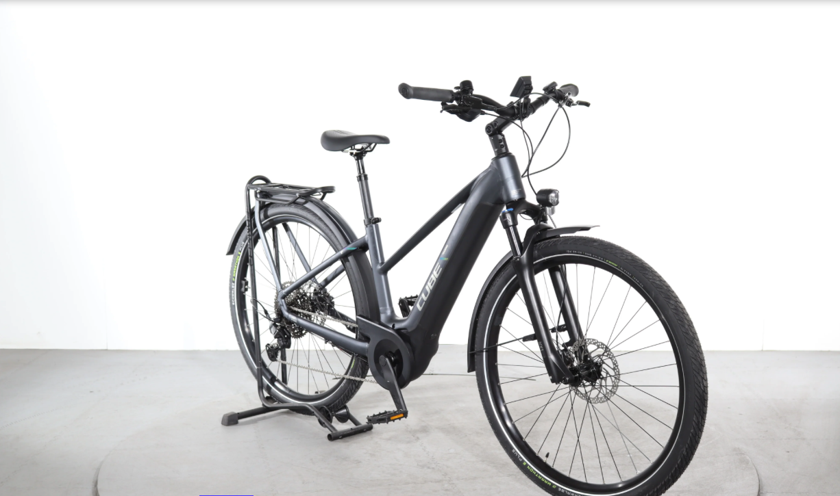 Cube Touring Hybrid Pro    Jahr 2024