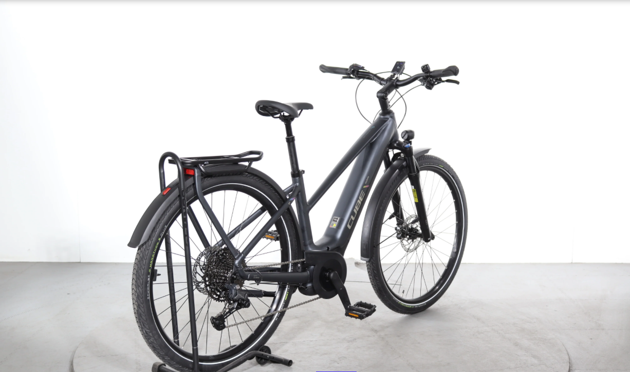 Cube Touring Hybrid Pro    Jahr 2024