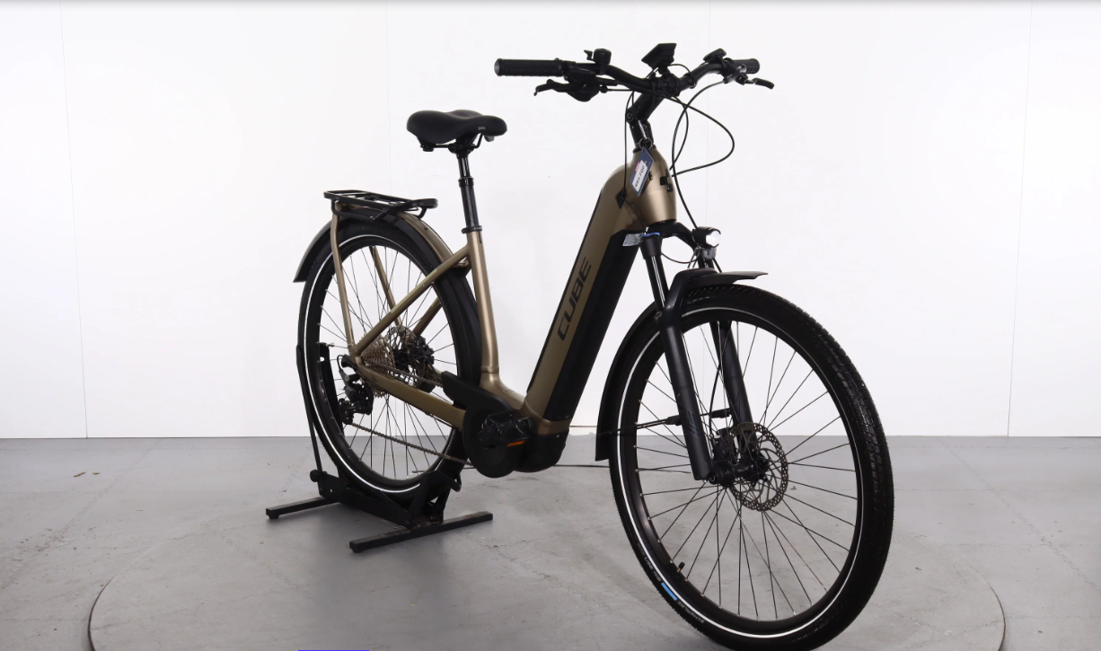 Cube Kathmandu Hybrid Pro 625    Modelljahr 2023