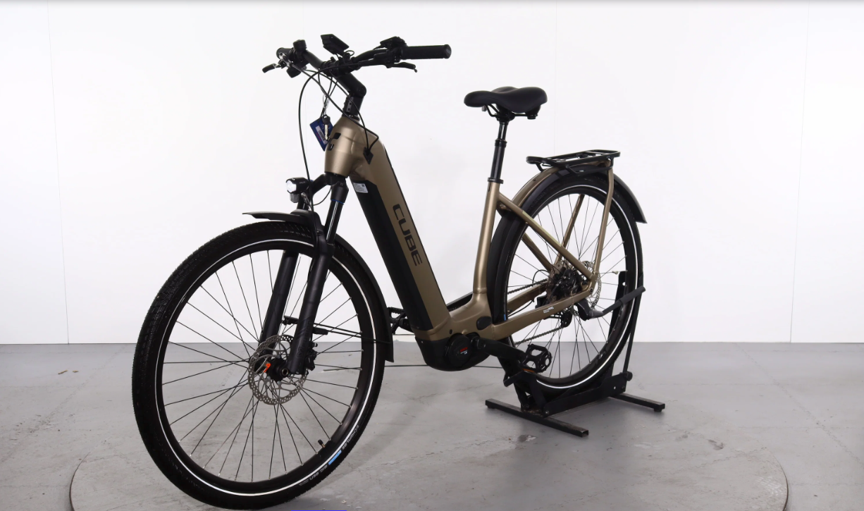 Cube Kathmandu Hybrid Pro 625    Modelljahr 2023