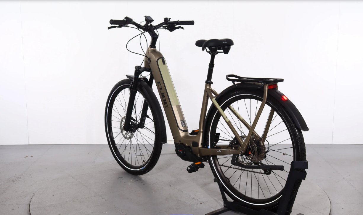 Cube Kathmandu Hybrid Pro 625    Modelljahr 2023