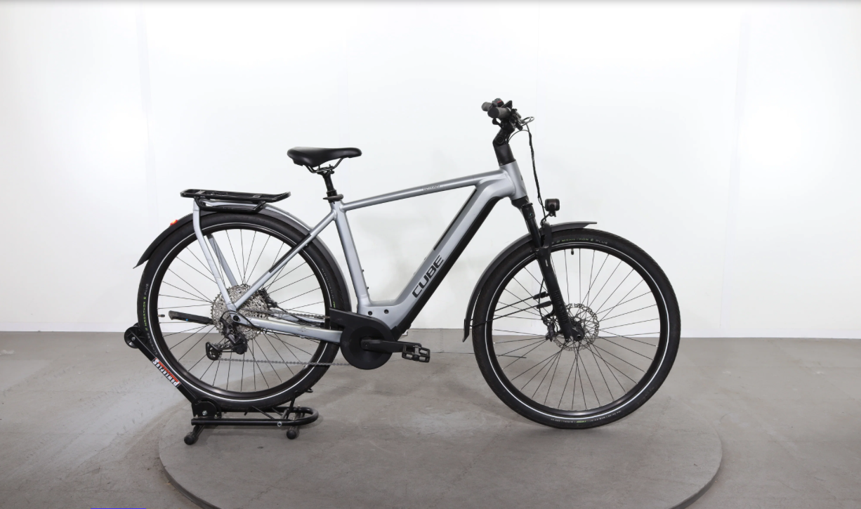 Cube Kathmandu Hybrid SLX    Jahr 2023
