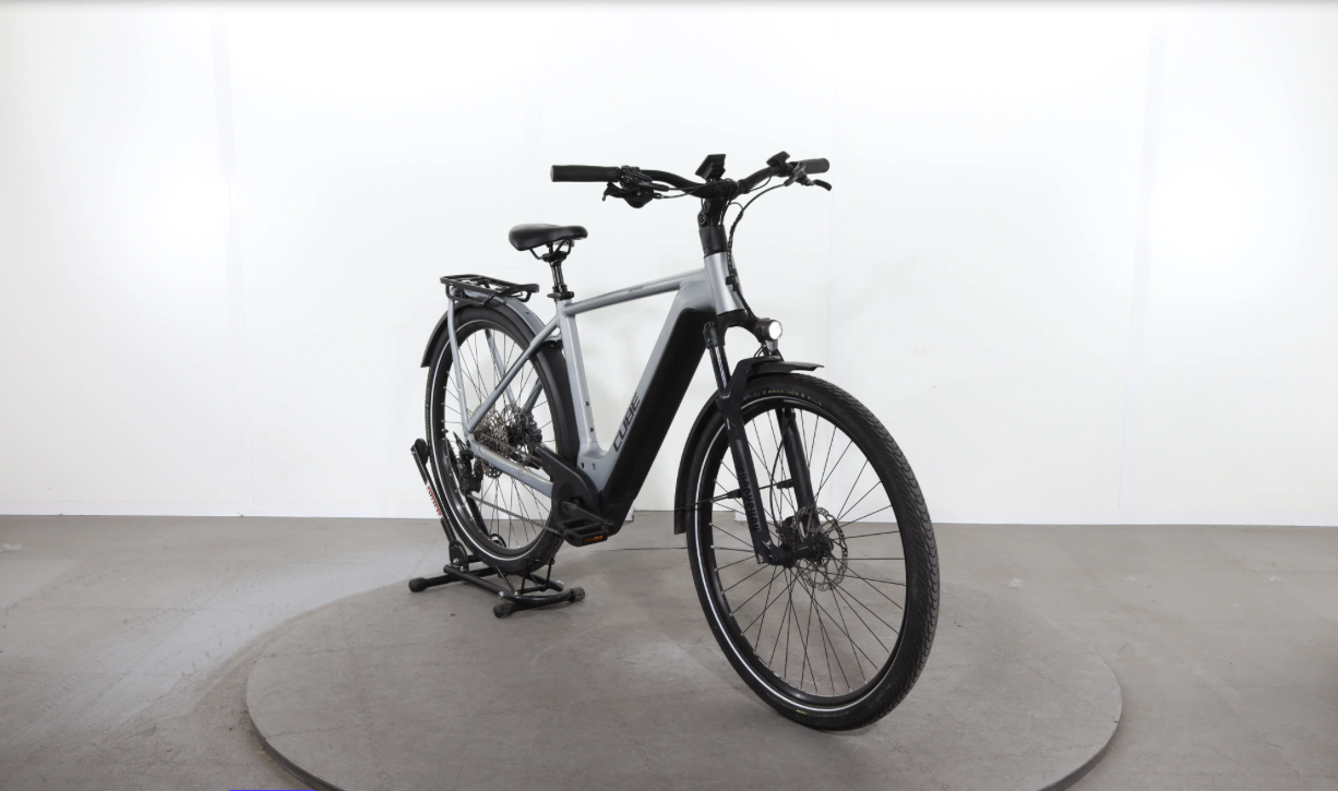 Cube Kathmandu Hybrid SLX    Jahr 2023
