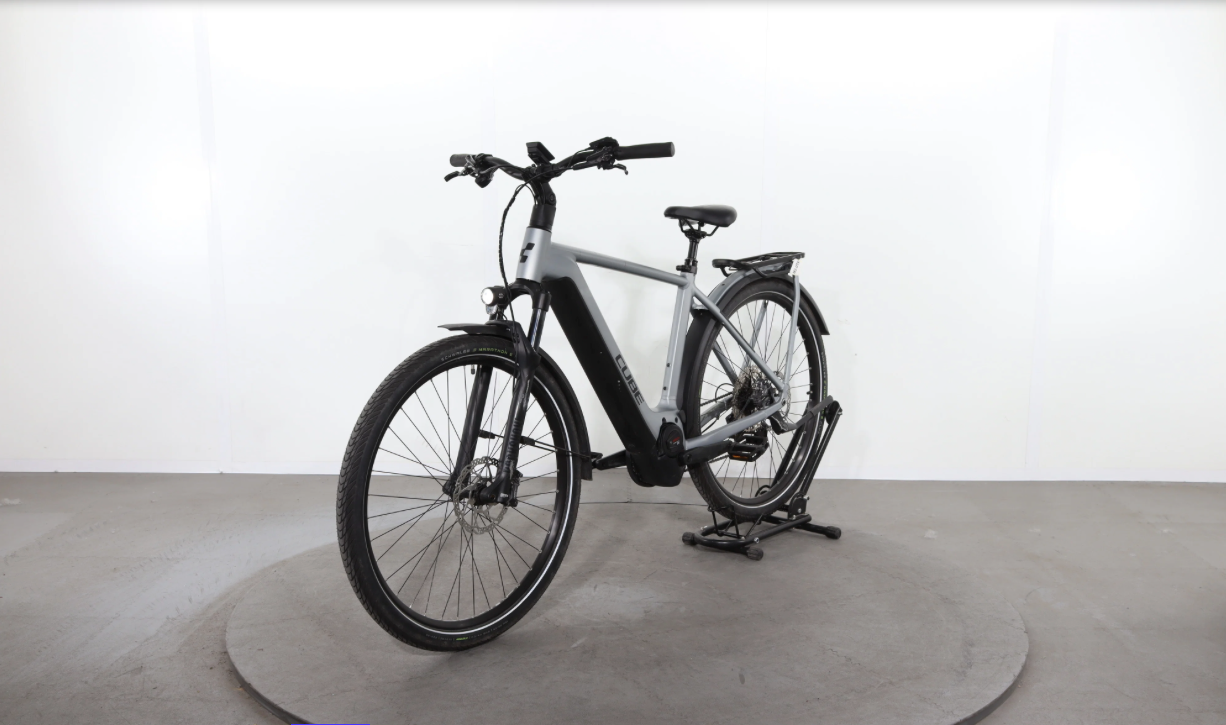 Cube Kathmandu Hybrid SLX    Jahr 2023