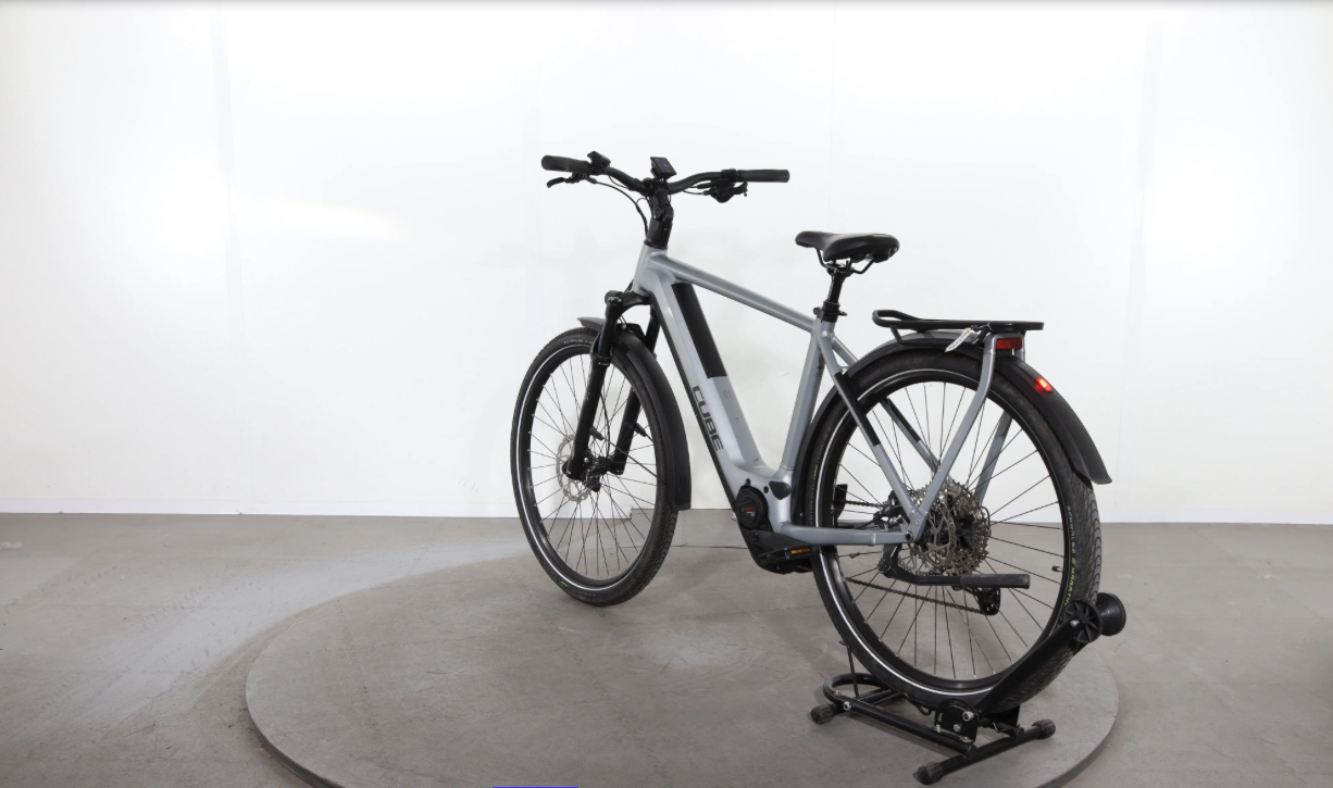 Cube Kathmandu Hybrid SLX    Jahr 2023