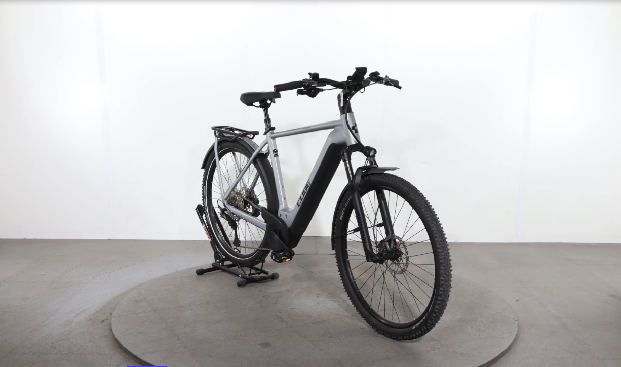 Cube Kathmandu Hybrid Slx 750    Jahr 2022