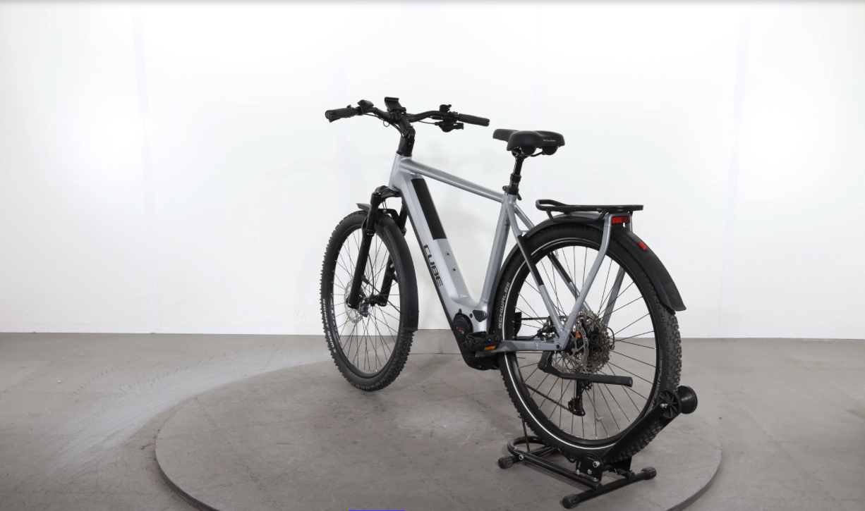 Cube Kathmandu Hybrid Slx 750    Jahr 2022