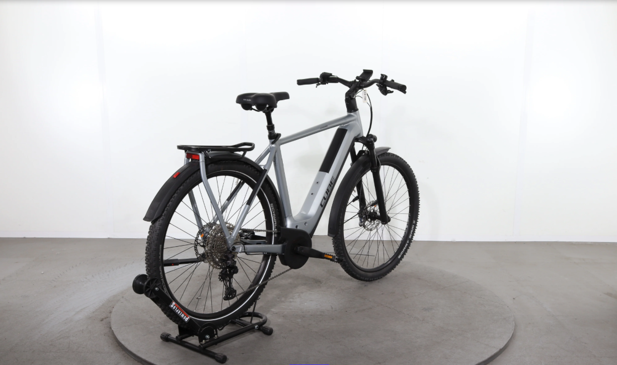 Cube Kathmandu Hybrid Slx 750    Jahr 2022